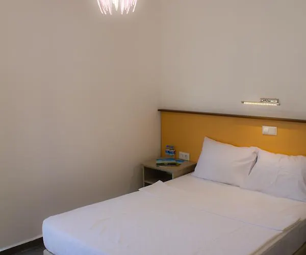 Rengarenk Apart * Ортакент