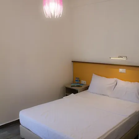 Rengarenk Apart * Ortakent