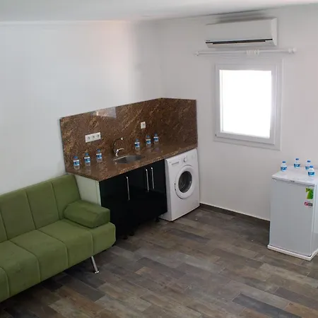 Rengarenk Apart * Ortakent